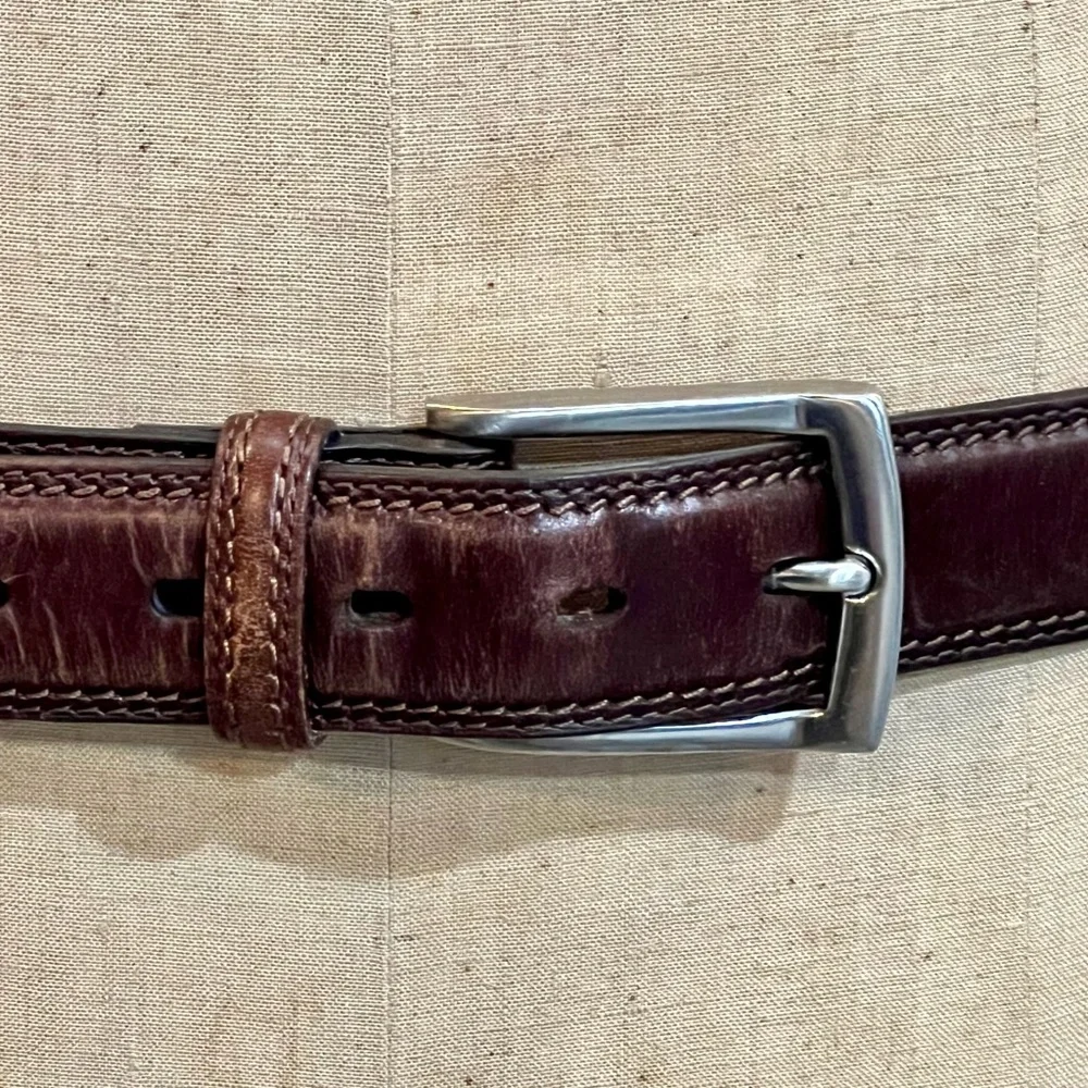 VINTAGE‎ leather belt Dockers saddle brown silver buckle hardware size 36 90s